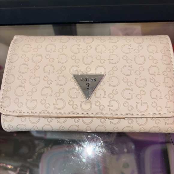 GUESS Cream Logo-Embossed Wristlet Wallet - Picture 3 of 10